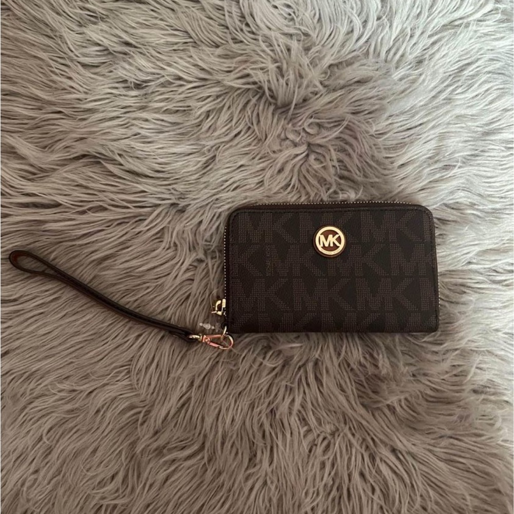 Michael Kors Brown Clutch Wallet